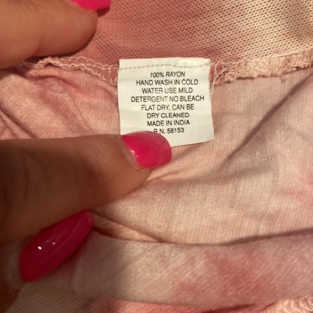 Chaundry sports pink tank top - Picture 5 of 6